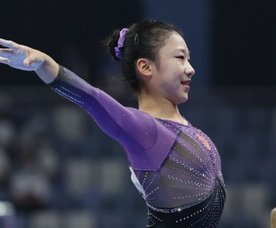 41岁带伤老詹赛季首打背靠背砍31+9+10！詹姆斯如此拼命是否进入退役倒计时？